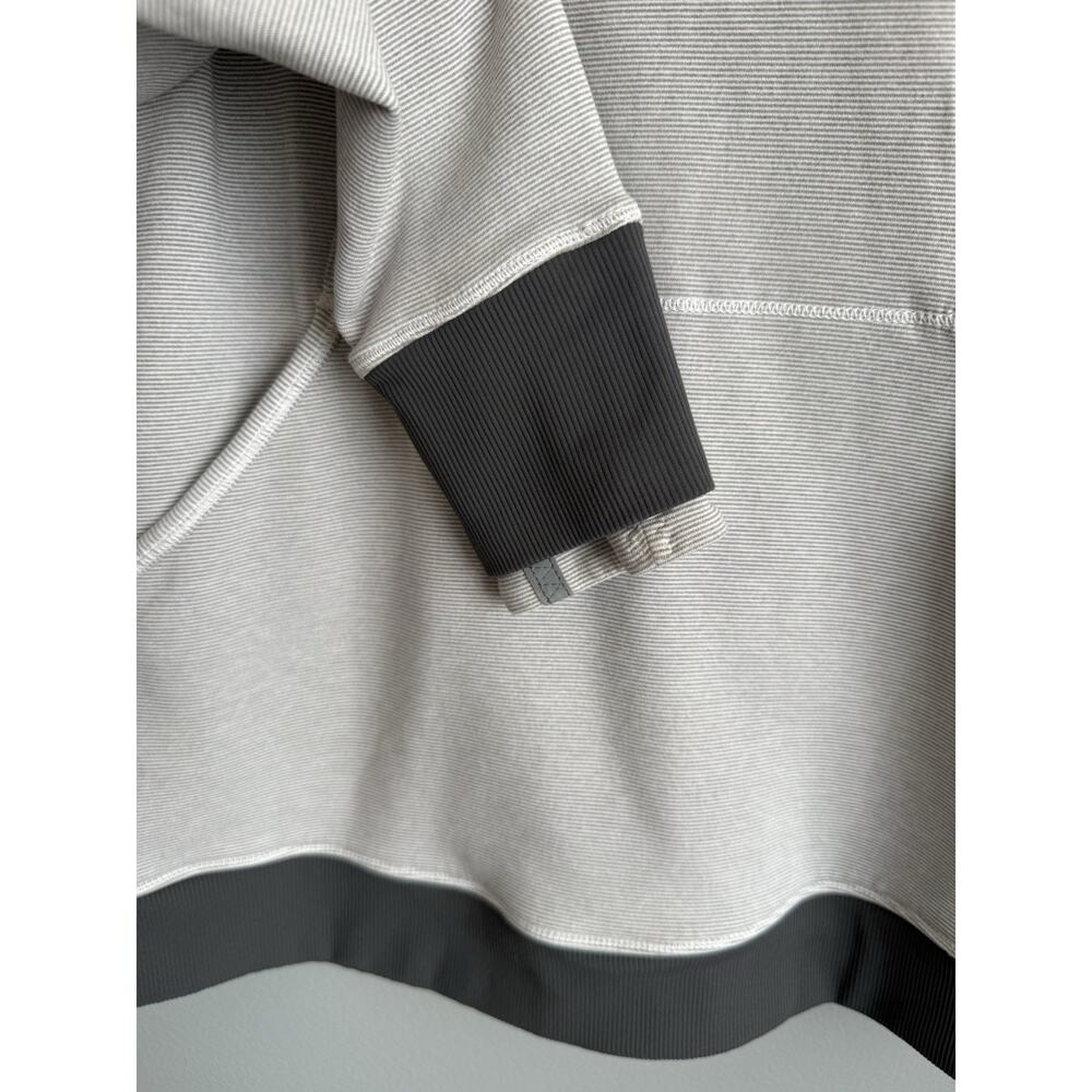 Lululemon Hoodie Womens S Gray Pullover Athleisure Stretch Top Performance - Picture 2 of 8